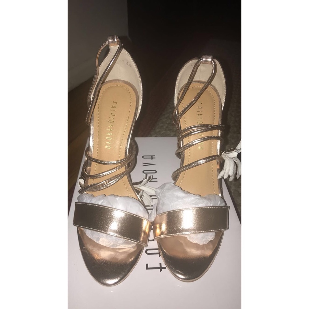 FASHION NOVA ROSE GOLD WRAP HEELS 6.5